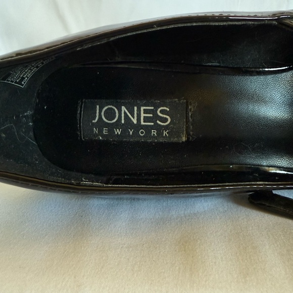 Jones New York Black Patent Leather Heels - Picture 12 of 13